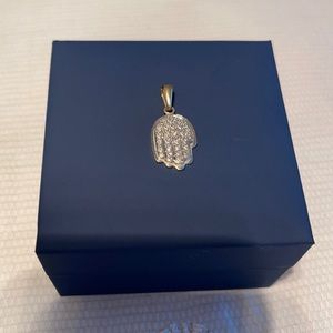 14K White gold and diamonds Hamsa